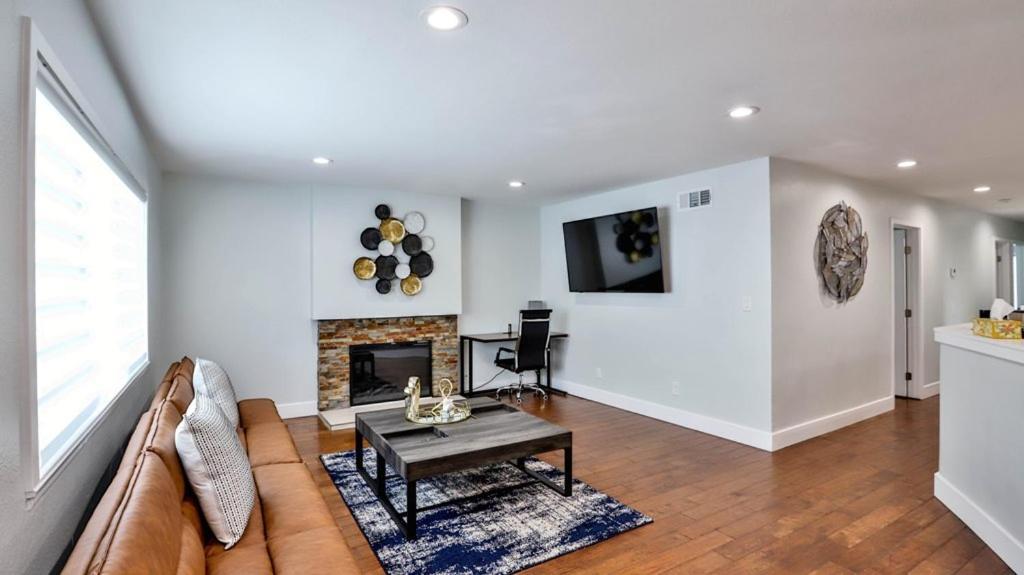 H&H Modern Lux 4Bd 1 King Suite 3 Queen Socal Disney Westminster Bagian luar foto