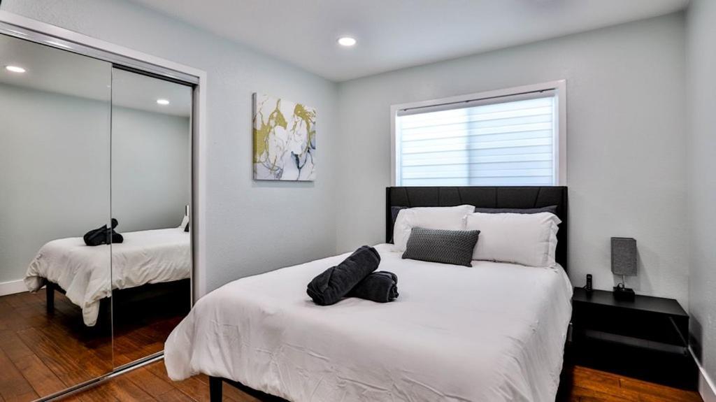 H&H Modern Lux 4Bd 1 King Suite 3 Queen Socal Disney Westminster Bagian luar foto