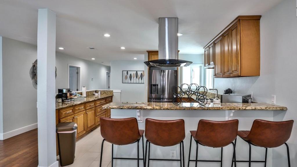 H&H Modern Lux 4Bd 1 King Suite 3 Queen Socal Disney Westminster Bagian luar foto